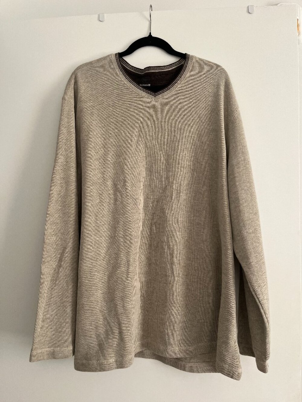 Men's v-neck sweater,brand Faded Glory,size-2xl